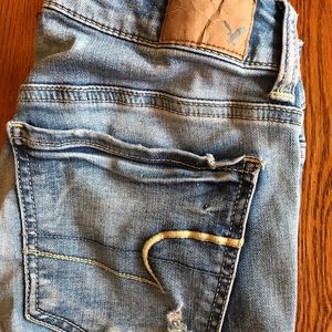 American Eagle Size 2 distressed